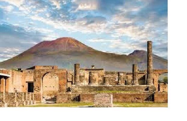 Pompeii and Vesuvius Group Tour DA Sorrento