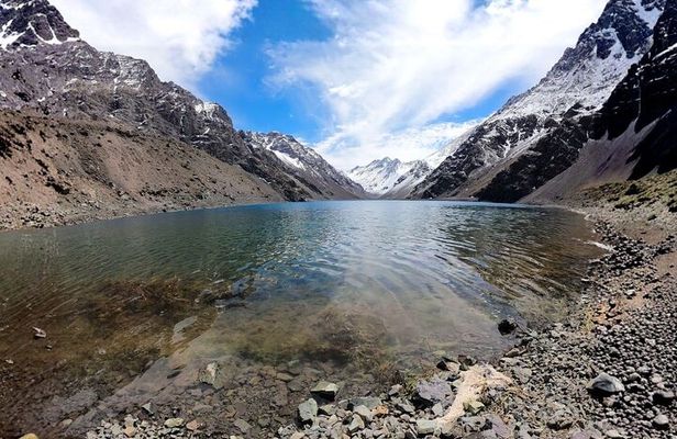 Landscapes of High Excursion to Portillo and Laguna del Inca