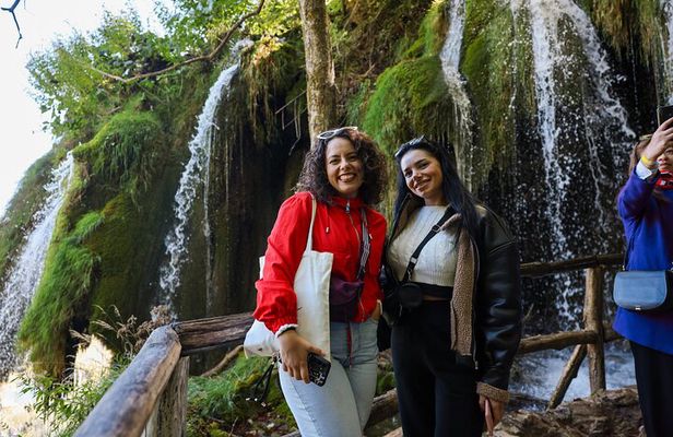From Zadar: Plitvice Lakes Guided Day Tour with Tickets