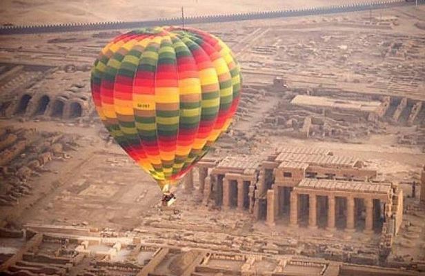 Hot air balloon ride over the Luxor