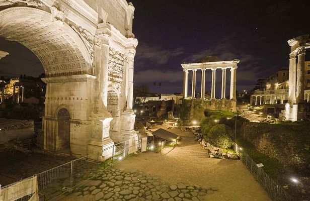 Roman Forums by Night Small Group Walking Tour