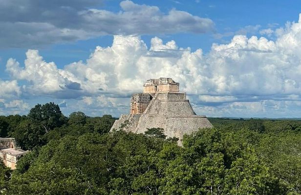 Explore Uxmal, 2 Magic Cenotes and Mayan Gastronomy