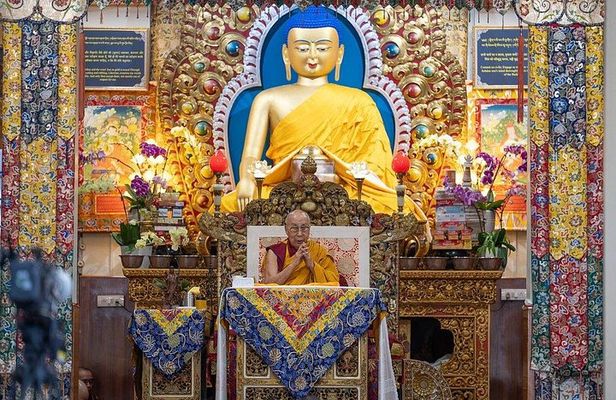 Dharamshala 5-Day Tour with Triund Hike, Monasteries & Temples