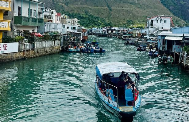 Lantau Sunset: Tai O Stilt Houses, Snack Making & Private VAN
