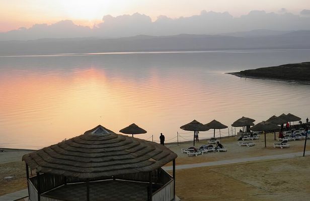 Amman: Dead Sea with Lunch or Sunset Experience with Dinner