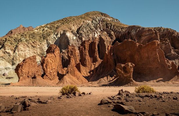 6-hour tour to Valle del Arcoíris