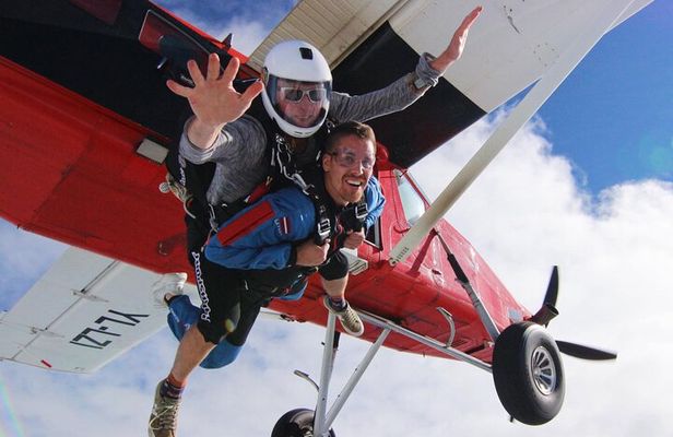 Thrilling Tandem Skydiving Experience near Riga