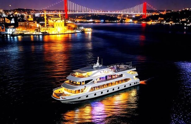  Bosphorus Yacht Cruise with Dinner Live Show and Hotel Pickup