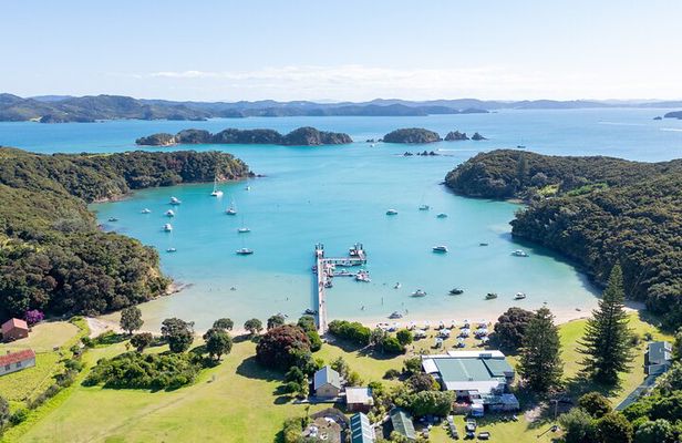 Bay of Islands 2-Day Small Group Tour from Auckland with Cruise