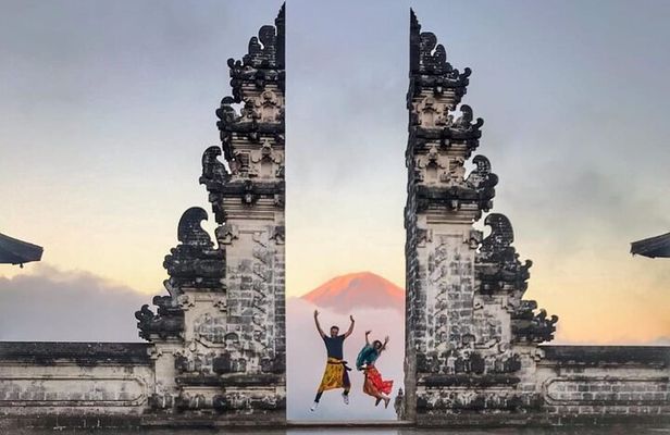 Bali Instagram: Gate of Heavan, Tirta Gangga, Swing and Waterfall