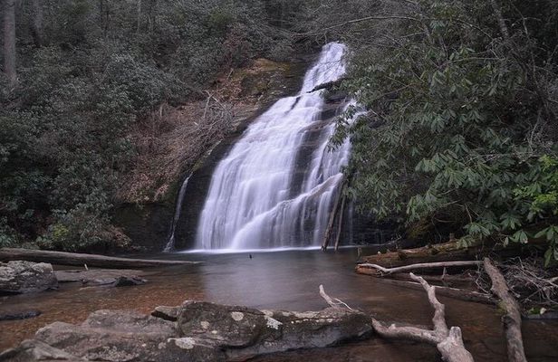 Private North Georgia Waterfall Tour and Scenic Hikes