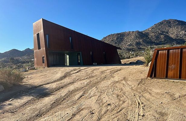 Joshua Tree Architecture & Art Tour — Iconic Homes & Desert Art
