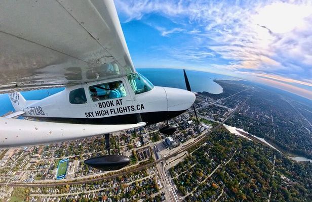 30 minutes Private Plane Tour Lakeshore Panorama From Burlington