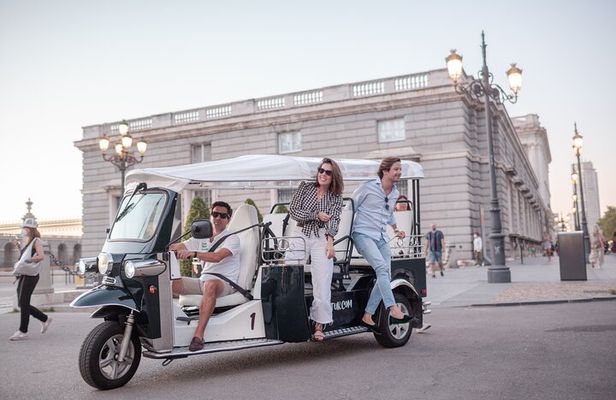 Welcome Tour to Madrid in Private Eco Tuk Tuk