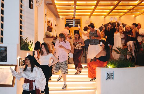 Santorini 4 Hour Greek Night Show & Dinner