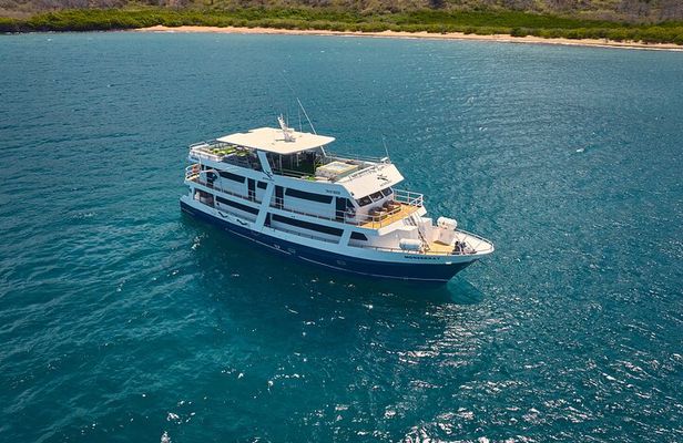 5-Day Galapagos Cruise: Itinerary B (East) aboard Monserrat Yacht
