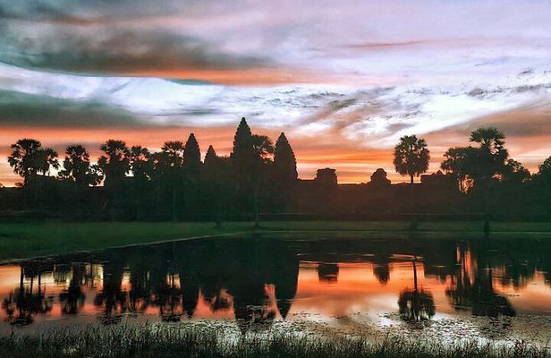 Angkor Wat Sunrise Private Tour from Siem Reap