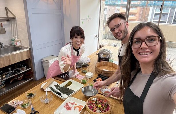 Sushi Japanese Cooking Class with Matcha