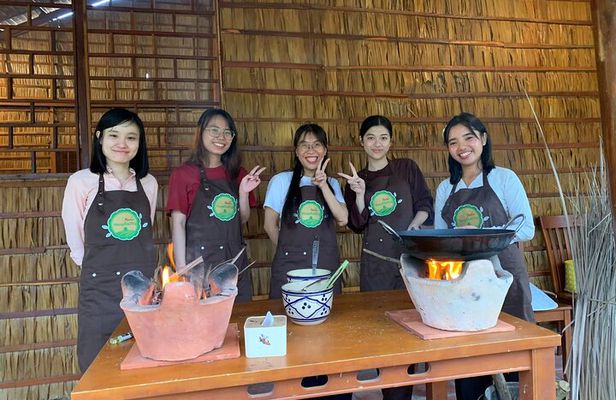 Making Mekong Style Bánh xèo Mekong Rustic Can Tho Hideaway 