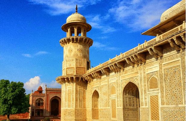Private Agra Tour to Itmad-ud-Daula by Tuk Tuk,