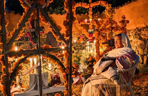 The real "Dia de muertos" tour in Mixquic + secret cemetery