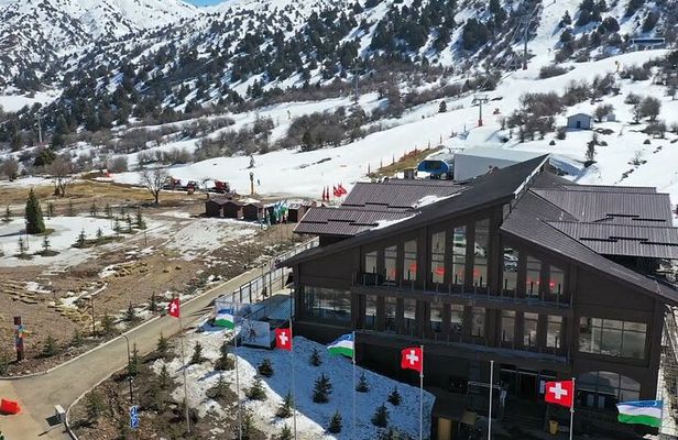 Amirsoy, Chimgan & Charvak Trip with Green Somsa and Tea