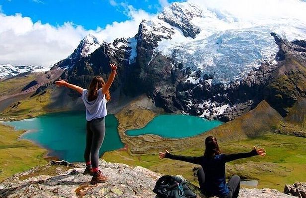 Private Tour to the 7 Lagoons of Ausangate with meals
