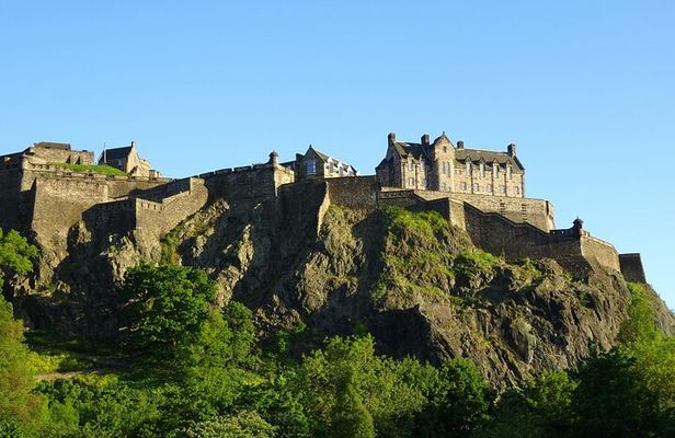 Stirling Castle-Falkirk Wheel-Kelpies Private Tour from Edinburgh