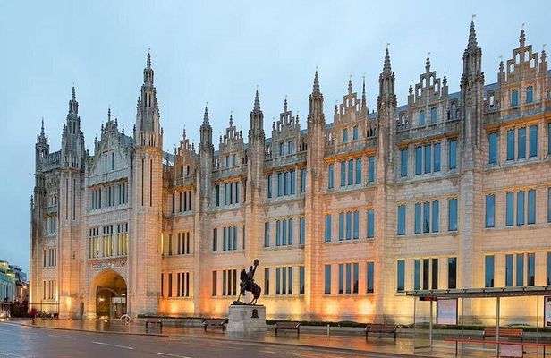 Explore Aberdeen City with Private Transport