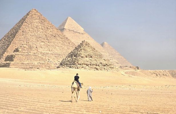 VIP All Inclusive Giza Pyramids Tour with Camel Ride and Lunch