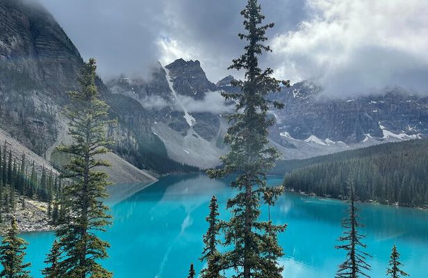 Banff Scenic Lakes and Canyon tour from Calgary,Canmore,Banff