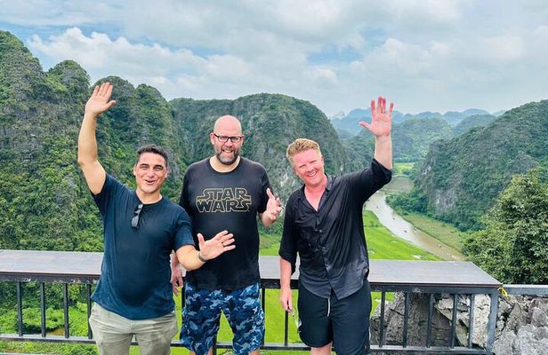 Ninh Binh Hoa Lu, Trang An, Mua Caves Private/Group By Limousine 