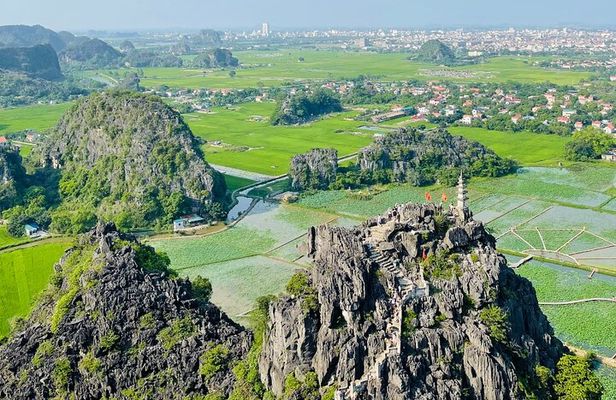 Ninh Binh Adventure: Trang An/Tam Coc Boat Ride & Mua Cave Hike