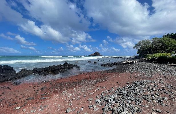 Private Road to Hana - Waterfalls, Red Sand & Hidden Gems
