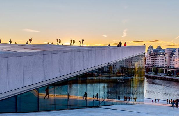 Best of Oslo Walking Tour-3 Hours, Small Group max 10 people