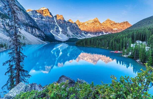 Canmore/Banff: Sunrise Moraine Lakes & Louise Adventure Tour