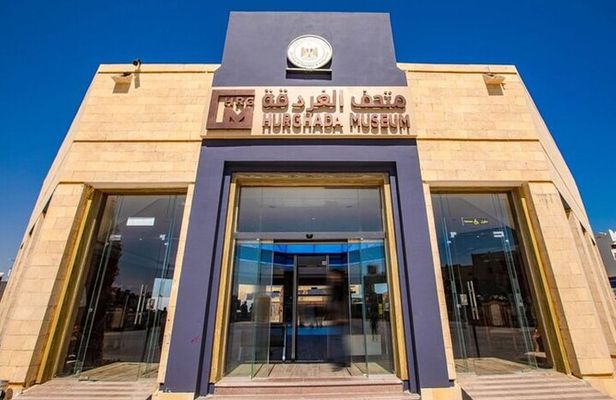 Hurghada Museum & City Tour with Egyptologist and Shopping