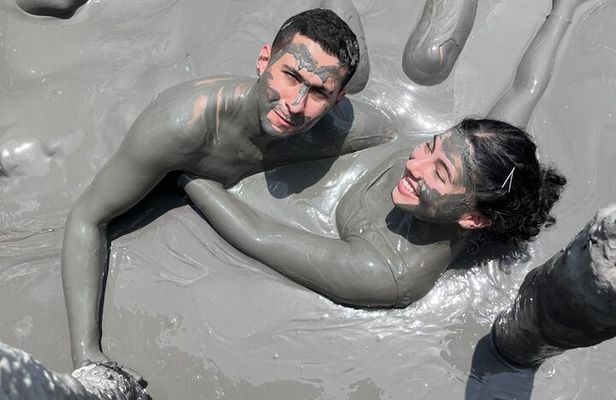 Route Mud volcano el totumo + Beach club