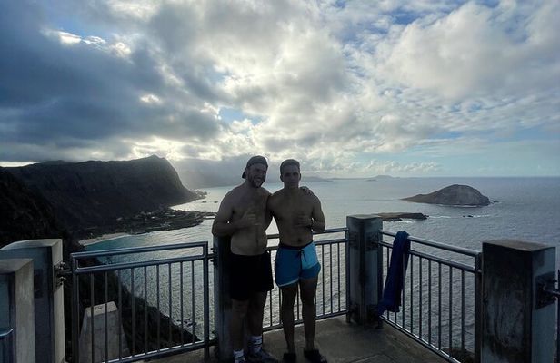 Makapuu Lighthouse Guided Tour with Stops