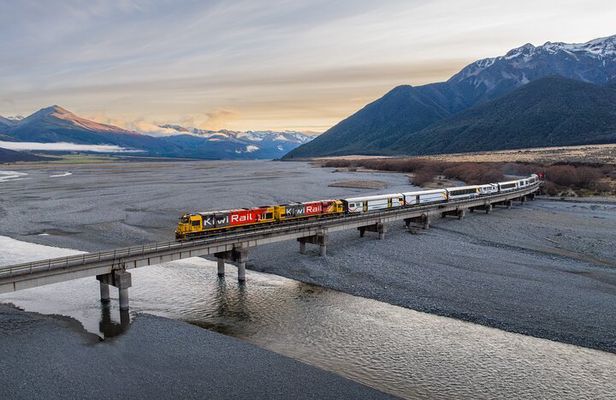 Franz Josef to Christchurch Small-Group Tour W TranzAlpine Train