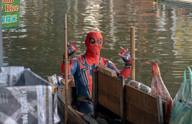 Unique Damnoen Saduak Floating Market & Royal Palace from Hua Hin