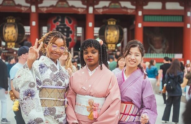 Tokyo Private Walking Tour Custom Itinerary with Local Guide