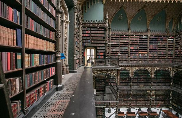 Hidden Gems Tour of Rio - by Alan Denis