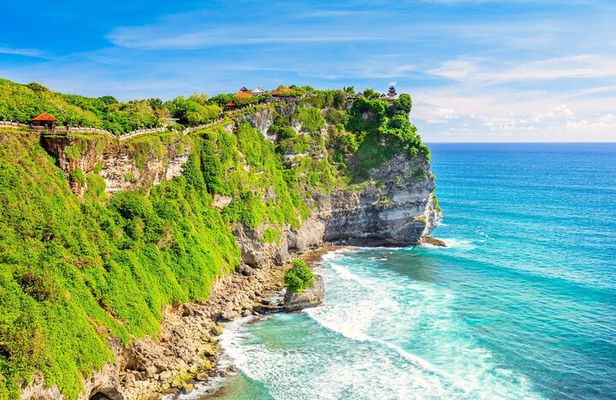 Explore Beach and Temple in Pecatu with Fees