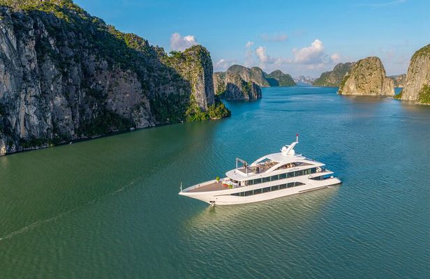 From Hanoi: Luxury Leona 5-Star Day Cruise Explore Halong Bay 