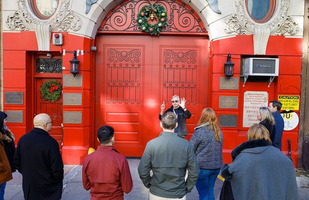 Christmas City Light Walking Tour in New York