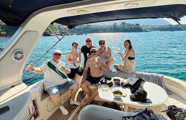 ALMIRA CEFALÙ : Boat tour with aperitif, snorkeling and caves