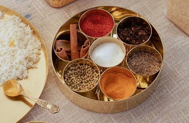 Flavors & Sights of Mumbai: Private Cooking Class and City Tour