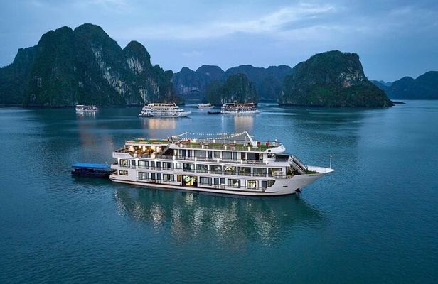 Hanoi: Aqua Elegance 2-Day Ha Long Bay Luxury Cruise Experience