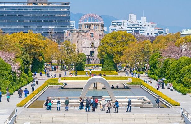 Hiroshima and Miyajima Island Full Day Tour with English driver